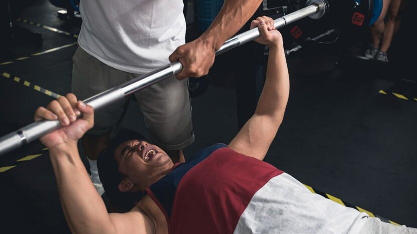 How to be a Successful Spotter — Fitness Warehouse Canada